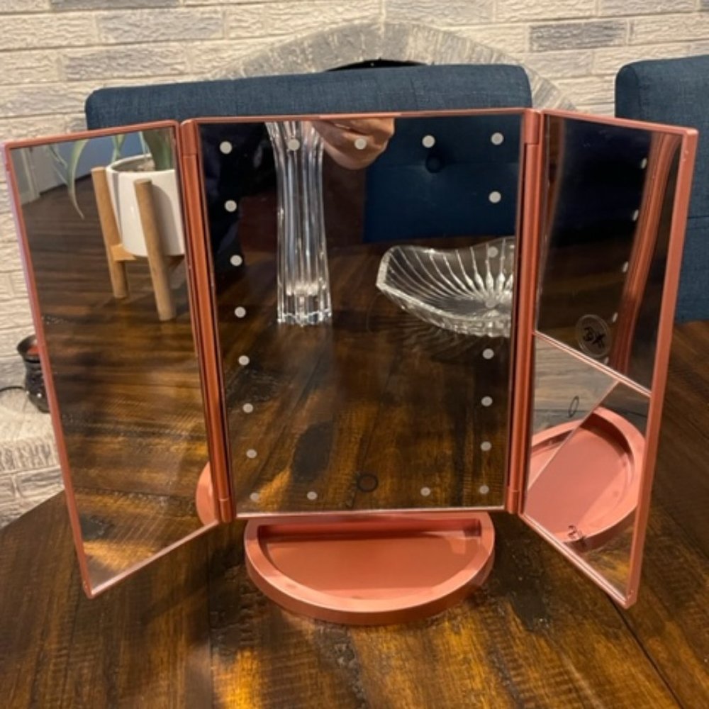 WEILY Lighted Vanity 3x  Makeup Mirror